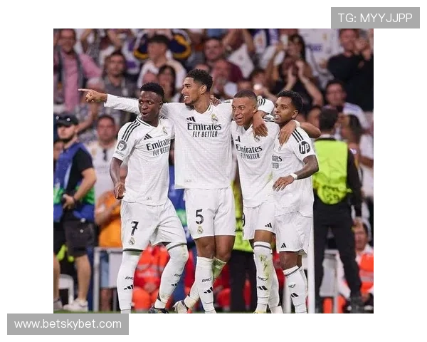 贝林厄姆与克罗斯中场节奏控制及战术角色对比分析 贝林厄姆与克罗斯中场节奏控制及战术角色对比分析