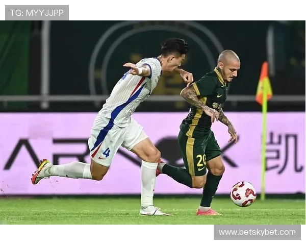 上海申花边路威胁不足，中路推进依赖是否影响进攻多样性？